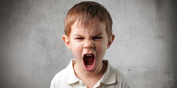En gutt som er sint. Illustrasjonsfoto