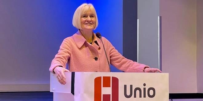 Unio-leiar Ragnhild Lied opna inntektespolitisk konferanse 09.03.2022. Ho peika både på utfordringar når det gjeld lønnsutvikling og lønnsnivå for Unio sine yrkesgrupper.