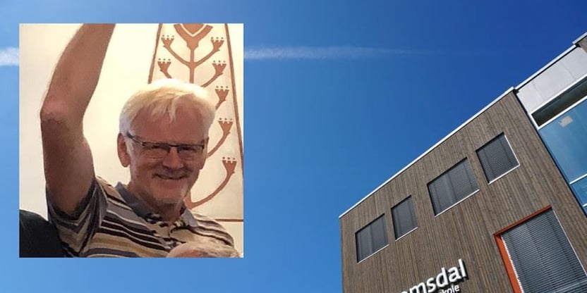 Bilde av Romsdal videregåande skule og innramma foto av HTV Ole Bjørn Hellberg
