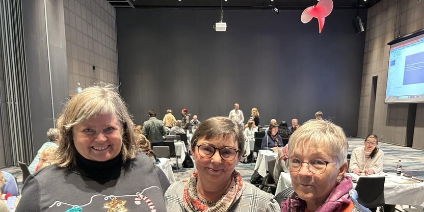 Fra venstre ser vi nestleder Karen Strandenæs, lokallagsleder i Lødingen Karen Slettbakk og rådgiver Elin Bellika i Utdanningsforbundet Nordland.