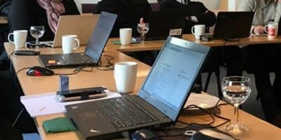Bilde av pc i forbindelse med kurs