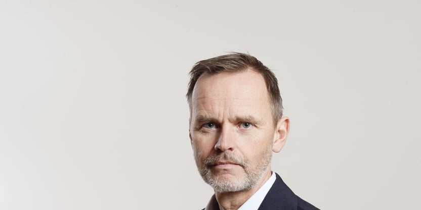 Nærbilde av Thom Bjørnar Jambak, 2. nestleder i Utdanningsforbundet fra 01.01.24. Alvorlig, lukket munn.