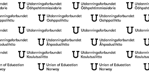 Plakat med navnet "Utdanningsforbundet" på flere språk