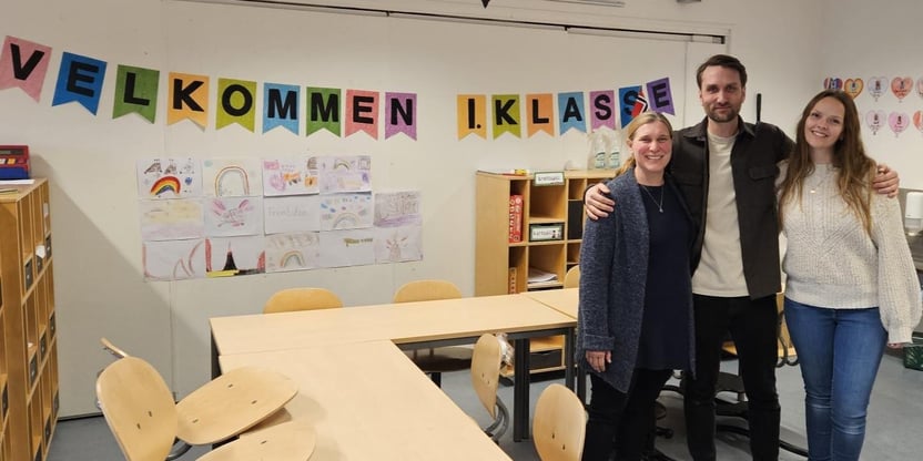 Kontaktlærere ved Eik skole står sammen i et klasserom