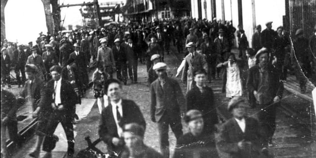 Slaget ved Menstad 1931, den første store arbeidskonflikten i Norge mellom arbeiderbevegelsen og bedriftseierne