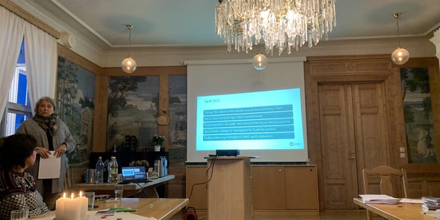 Bente Kampesveen presenterte interessante tema for årsmøtet.