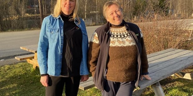 Åse Kari Synslien( Utdanningsforbundet) og Hildegunn Sønsteli( Fagforbundet)