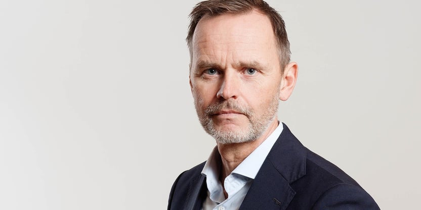 Nærbilde av Thom Bjørnar Jambak, 2. nestleder i Utdanningsforbundet fra 01.01.24. Alvorlig, lukket munn.