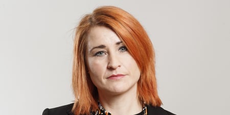Nærbilde av Ann Mari Milo  Lorentzen, 1. nestleder i Utdanningsforbundet fra 01.01.24. Alvorlig, lukket munn.