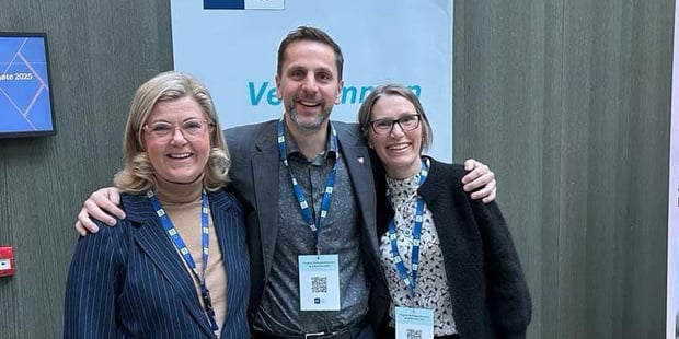 FOTO: Leder i KS Rogaland, Andreas Vollsund sammen med fylkeslederne Elin Djuve, Utdanningsforbundet og Aud H.Riise, Norsk Sykepleierforbund