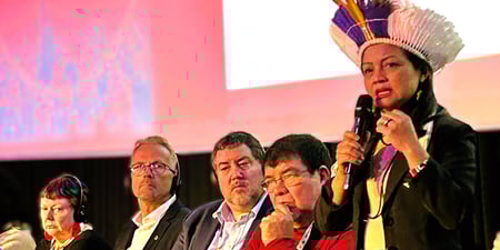 Bildet viser panelet som diskuterte urbefolkningen på EI-kongressen. Fra venstre: Luciane Guimaraes, CNTE/Brasil, Juan Gabriel Espinola, OTEP/Paraguay, Ron Duff Martin, NEA/USA, Geir Røsvoll, Utdanningsforbundet/Norge, Sharlene Leroy-Dyer, NTEU/Australia.