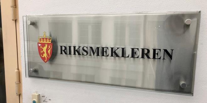 Bilde av skiltet til Riksmekleren.